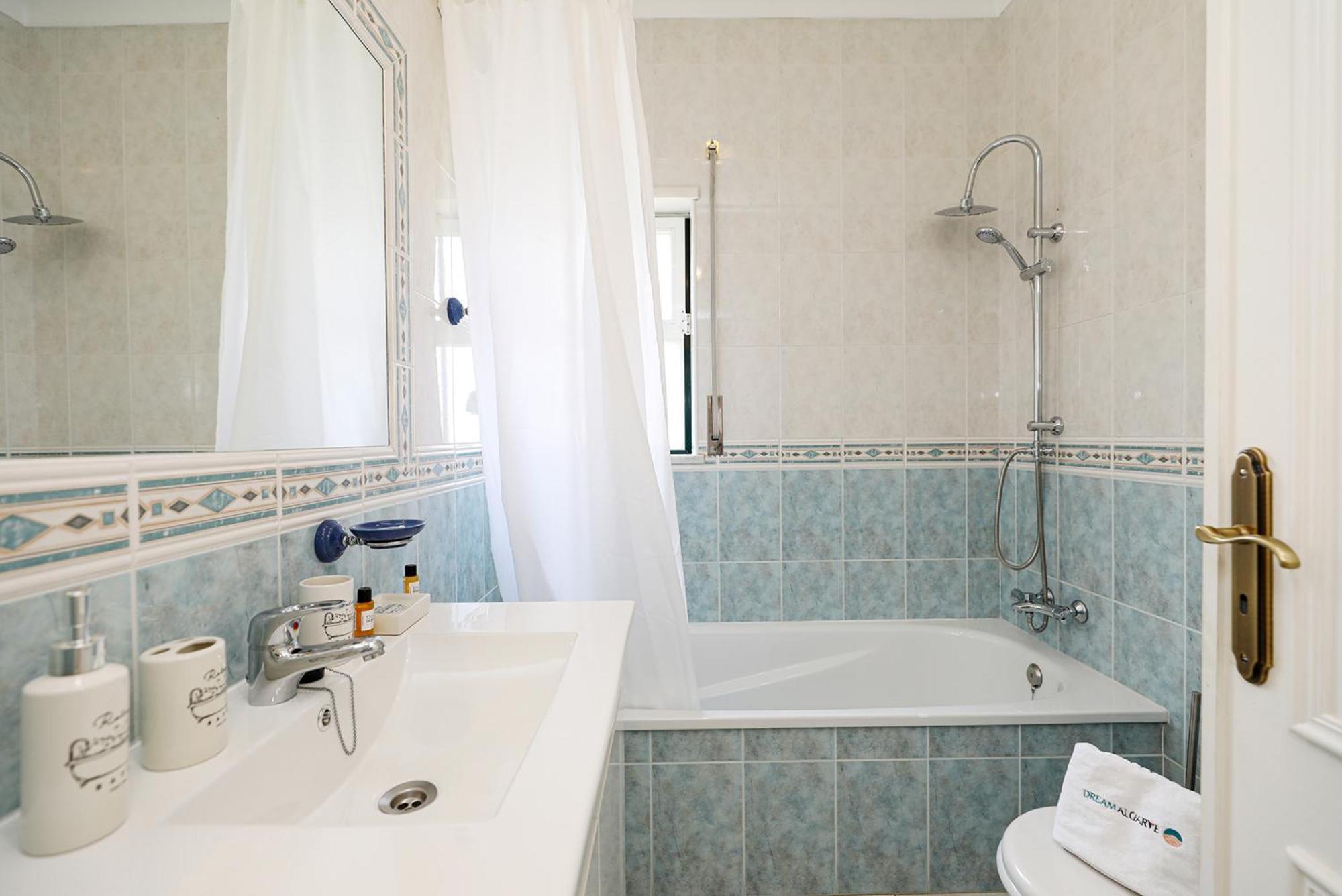 Apartment C13 - Ameijeira Lagos