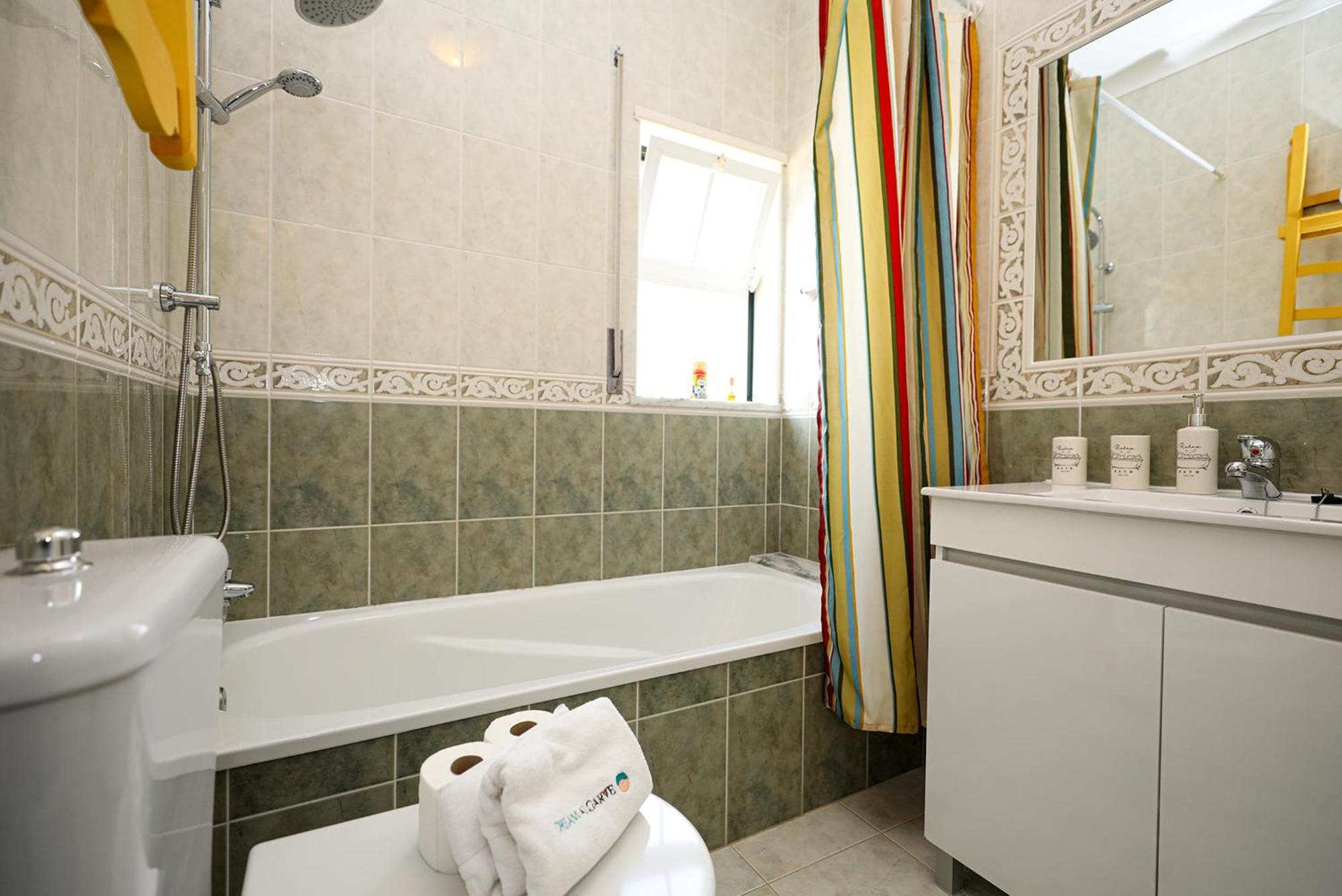 C13 - Ameijeira Apartment *